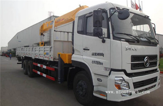 Dongfeng Tianlong 260 hp 6X4 truck crane