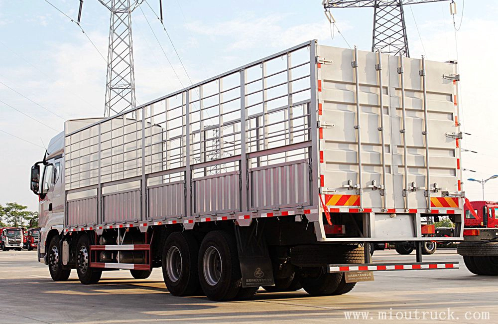 东风乘龙8X8 350HP载货车LZ5310CCYQELA