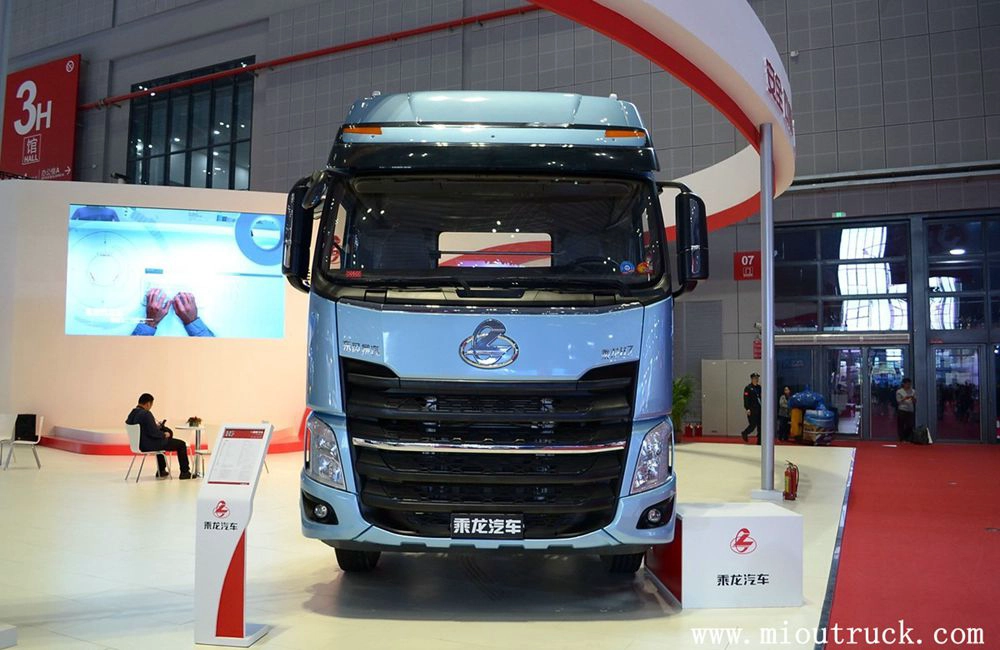 Dongfeng chenglong H7 8*4 320HP Tractor Truck