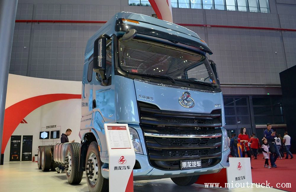 Dongfeng chenglong H7 8*4 320HP Tractor Truck