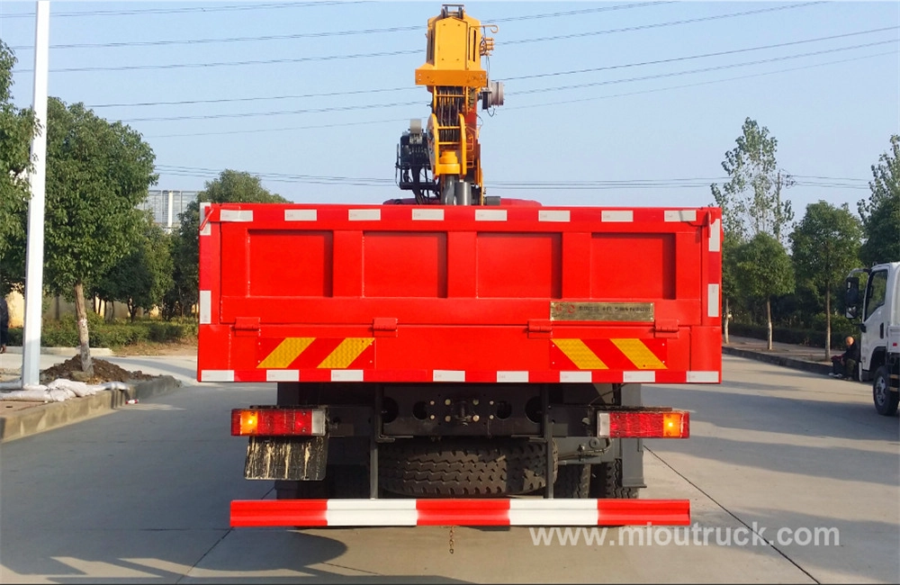 Dongfeng grúa comercial 8 x 4 camión con XCMG grúa de 16 toneladas