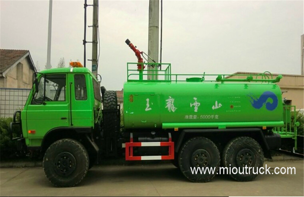 Dongfeng militar off-road sprinkler