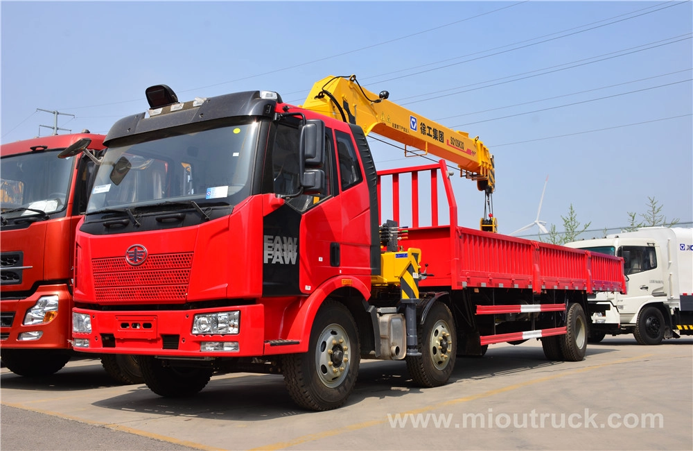 FAW 6 * 2 12 tonne télescopique boom Truck monté la grue à vendre
