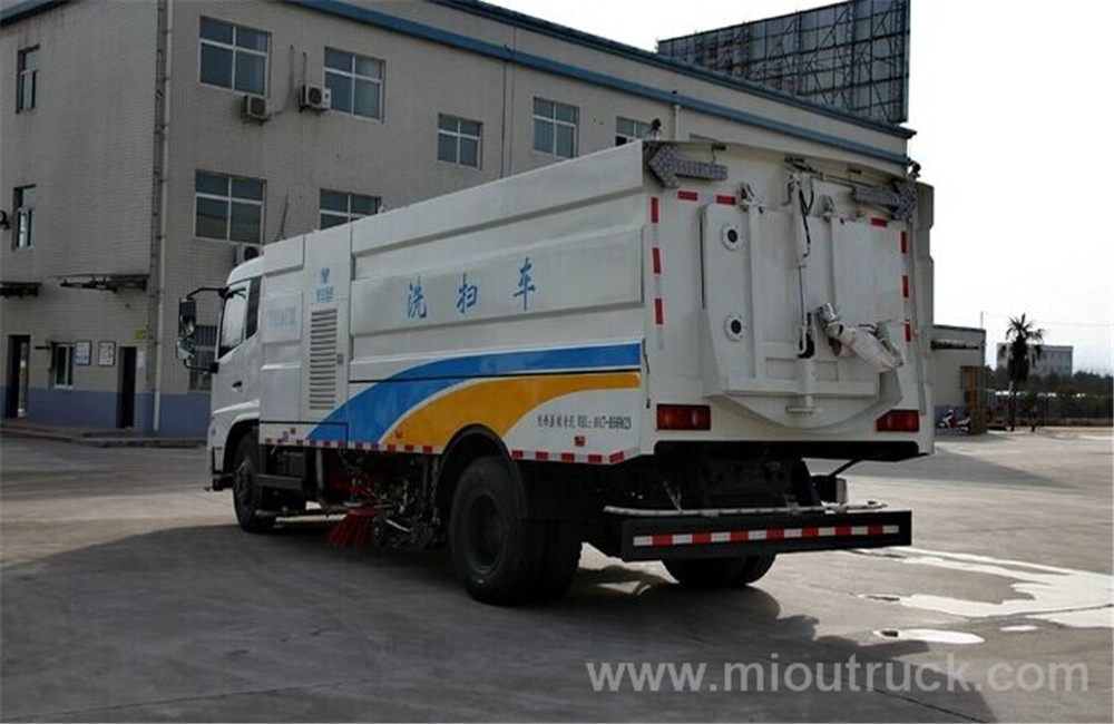 Low price with good performance Dongfeng brand GW 12495kg road sweeping vehicle with wash function