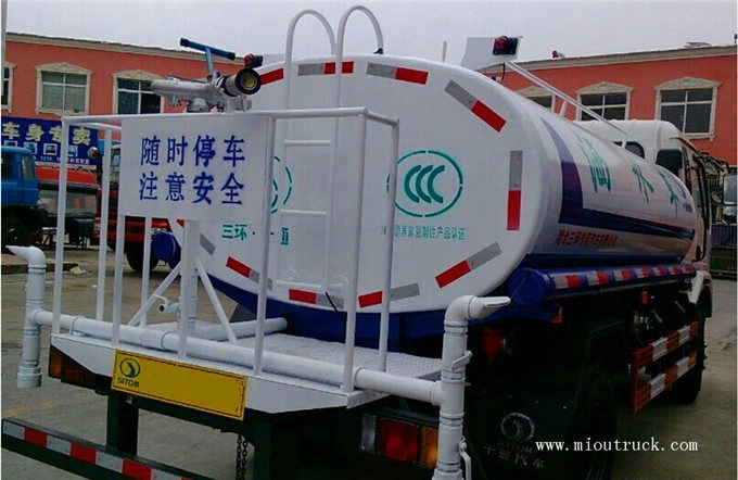 New 95 hp 4x2 Water sprinkler Tanker Trucks
