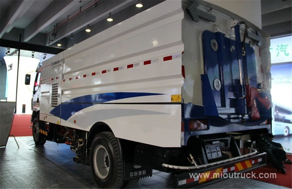 ผลิตภัณฑ์ใหม่จีน Dongfeng Chenglong 4 * 2 ถนนรถบรรทุกกวาด