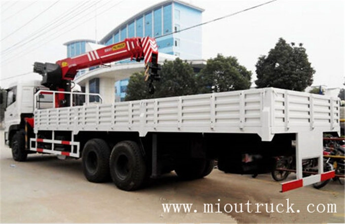 Sany 10Ton crane with dump truck