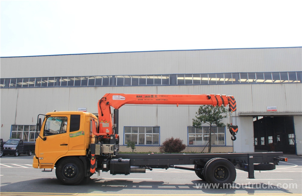 Ang apat na trak-inimuntar crane 5-8 tons EQ5141JSQZM type crane truck