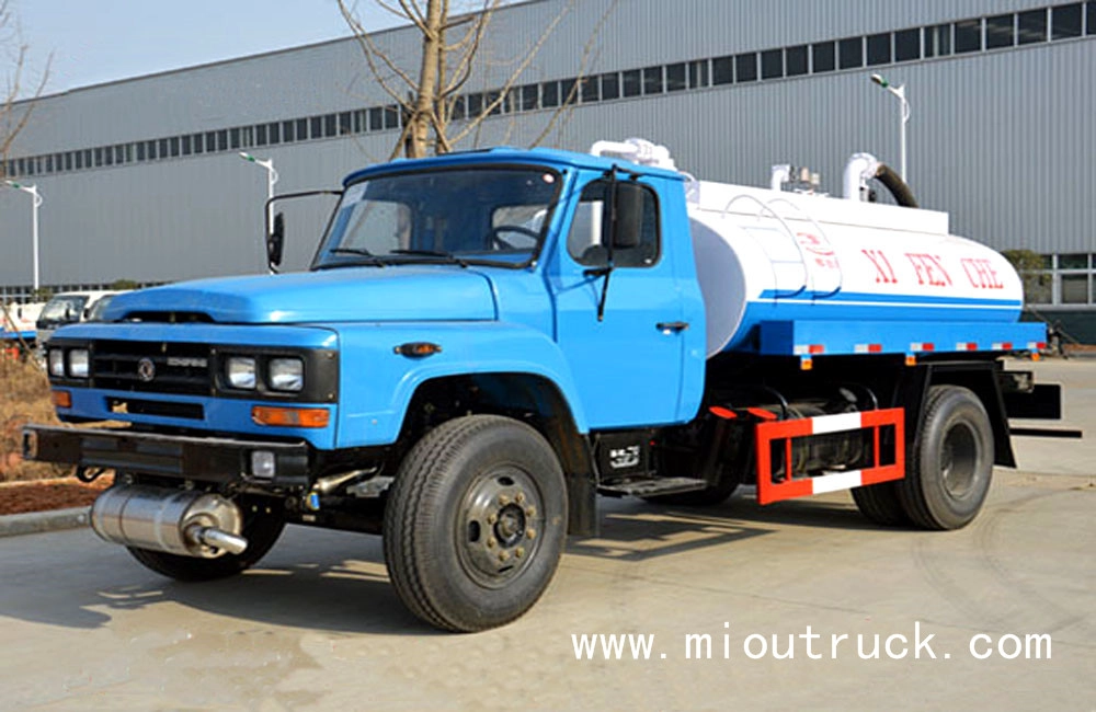 Dongfeng CLQ5100GXE4 140 fécale d’aspiration camion 4 * 2 8CBM 5ton petites selles d’aspiration