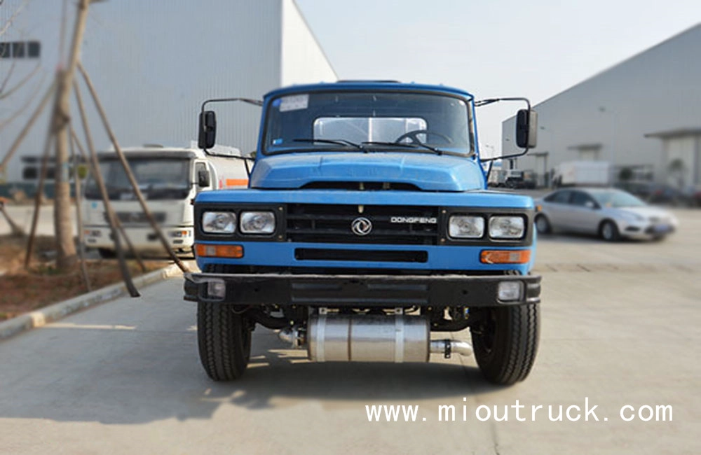 Dongfeng CLQ5100GXE4 140 fécale d’aspiration camion 4 * 2 8CBM 5ton petites selles d’aspiration