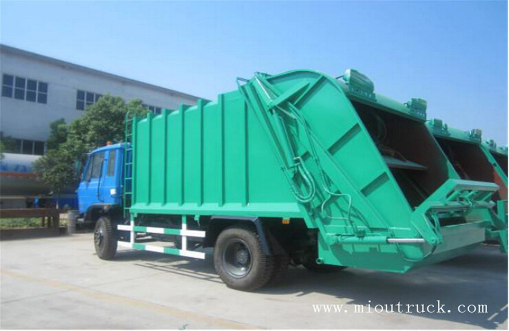 Dongfeng 4x2 170hp รถบรรทุกขยะอัด 7M3