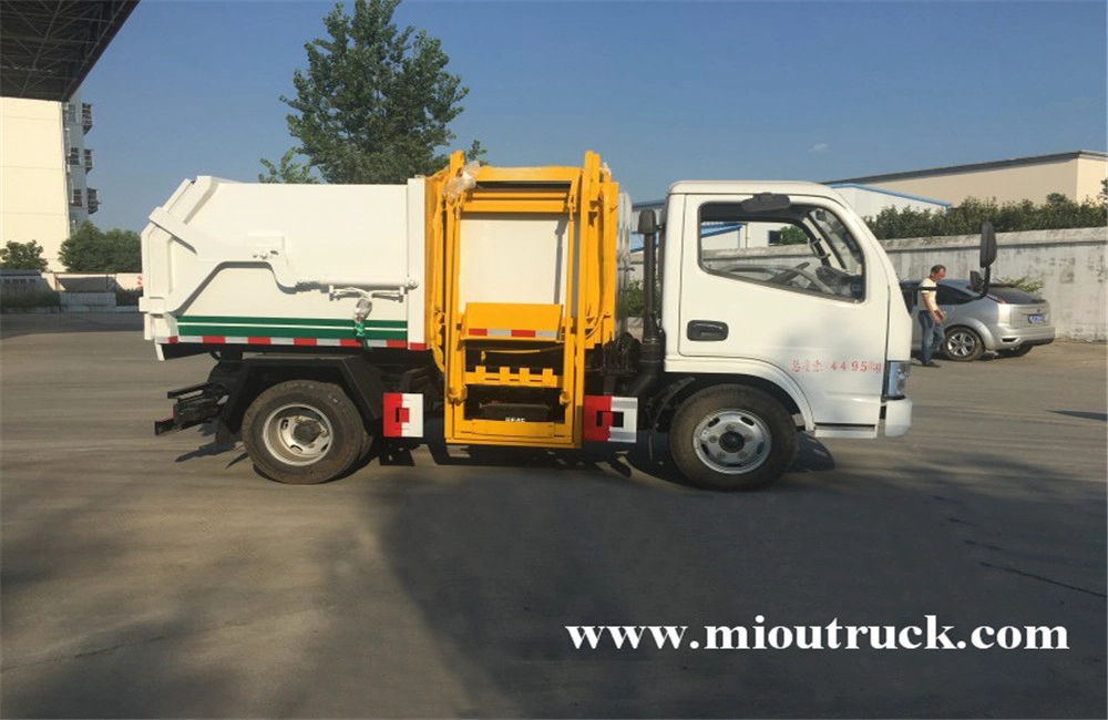 dongfeng 4x2 small garbage truck with 5 CBM vulume capacity for sale