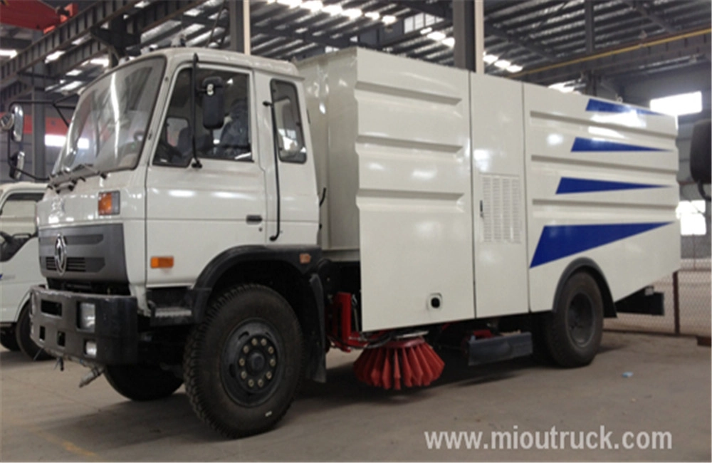 Dongfeng 5000liters รถตู้รถบรรทุกฝุ่นกวาดถนนกวาดยานพาหนะสำหรับการขาย