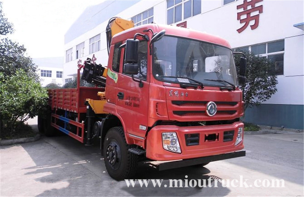 东风6x4折臂式10吨随车吊