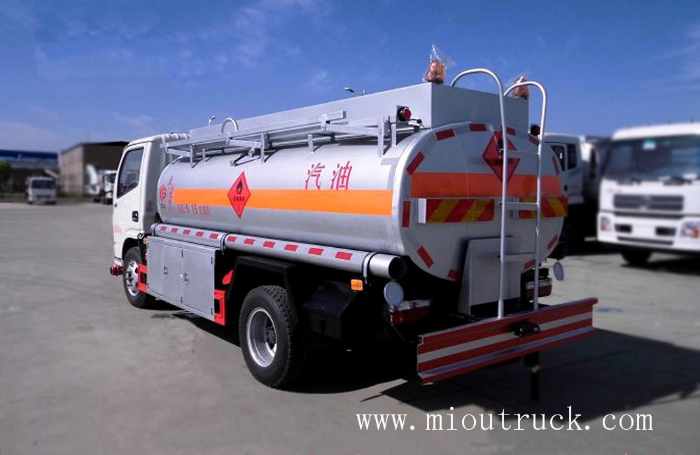 tàu chở dầu 4 * 2 5.3CBM 3,6 tấn CSC5071GJY4 dongfeng Euro4