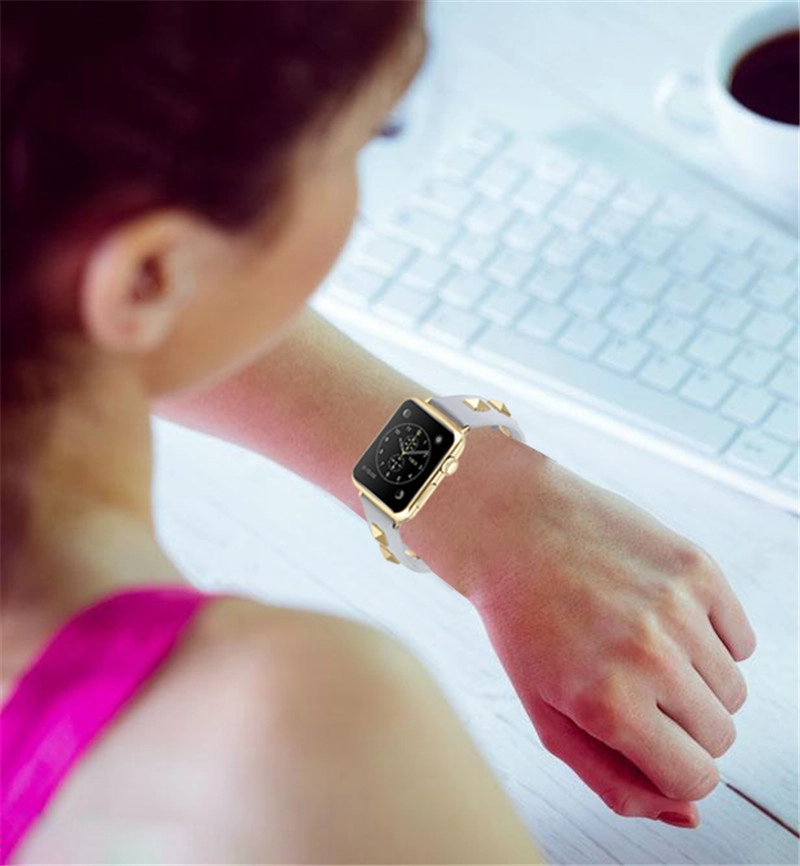 Cinghia di ricambio in vera pelle rivetto moda Trendybay CBWB69 per Apple Watch