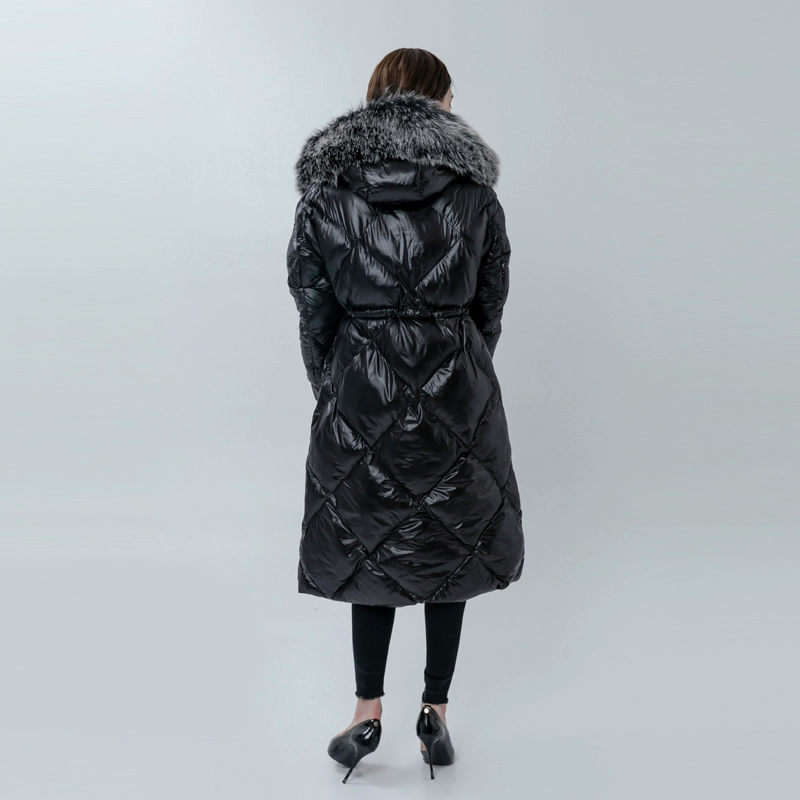 Piumino da donna con coulisse in vita