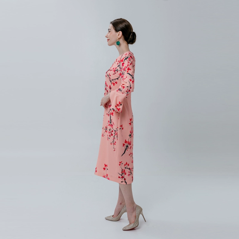 Robe à imprimé floral pour femme avec manches en pétale