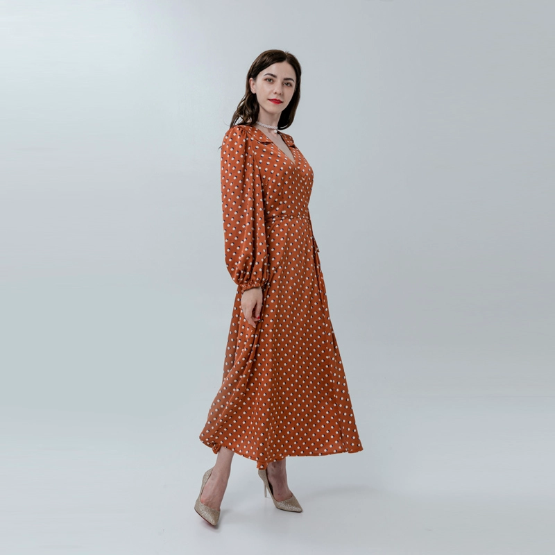 Maxikleid mit V-Ausschnitt und langen Puffärmeln