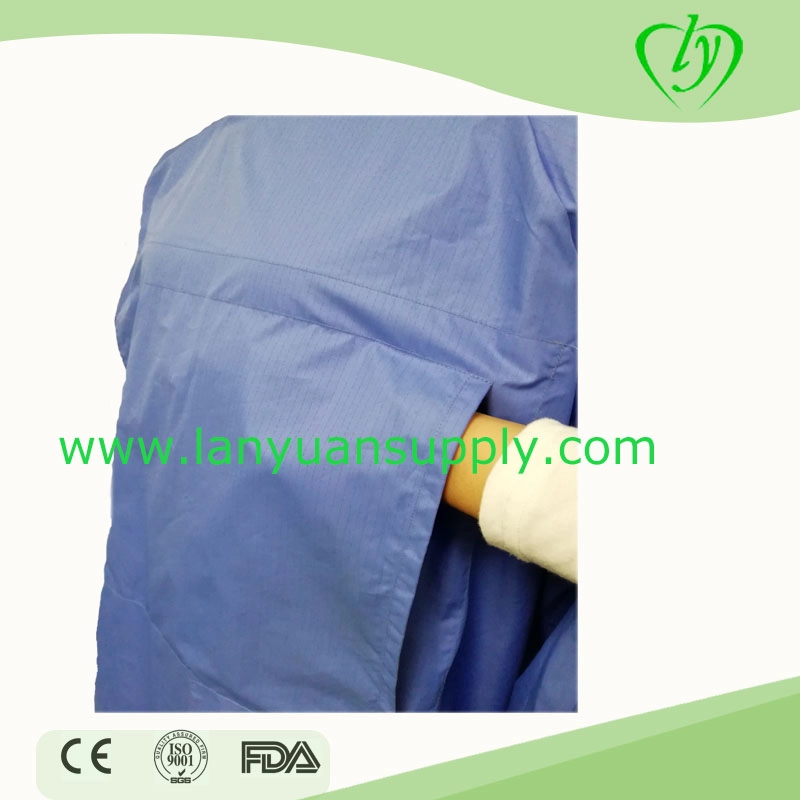 Neue Ankunft chirurgische Kleider wiederholt verwendetes wasserdichtes medizinisches Chirurgkleid / Betriebskleid mit europäischer Art