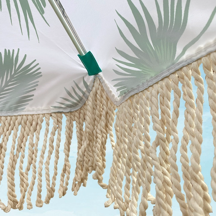 2022 New Arrival Customized Design Beach Wooden Umbrella with Tassel Beach Umbrella with Mat Sets