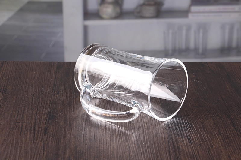 Beer glass with handle