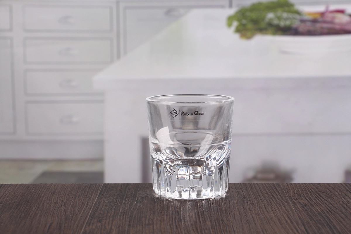 Whiskey tumbler