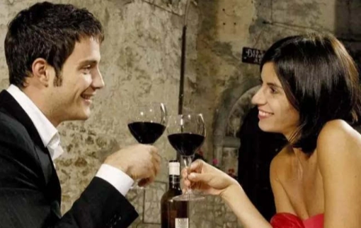 Extra glass of wine a day 'will shorten your life by 30 minutes'