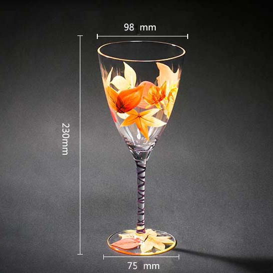 hand painting wine glasses