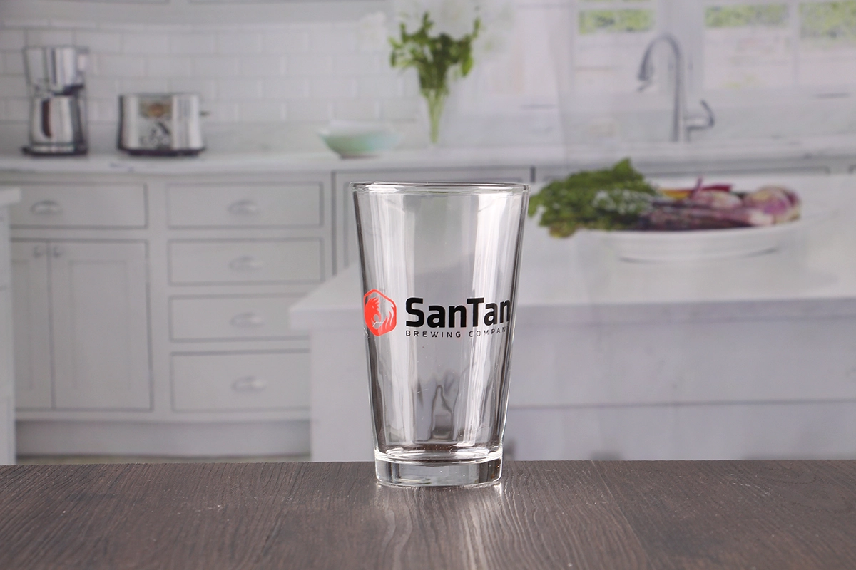 beer glasses with logo