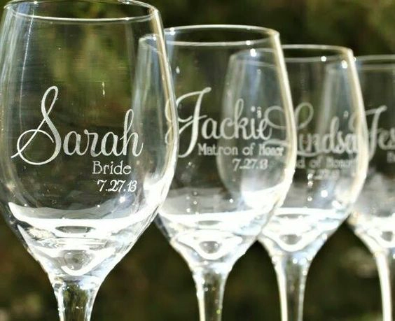 What are the steps required for red wine glass customization?