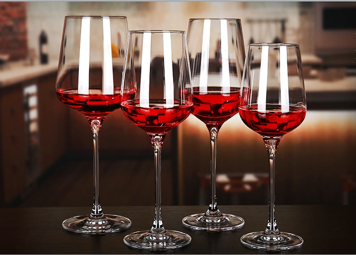 Fabulous glassware for your dining table adjustments today