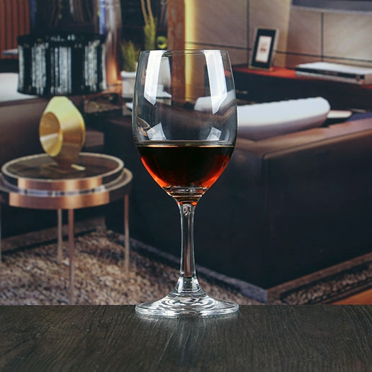 Bulk crystal wine glass