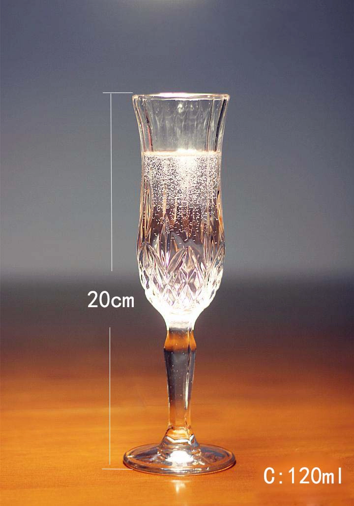 classic champagne glasses
