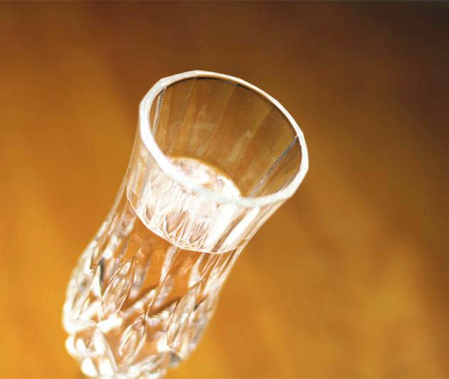 classic champagne glasses