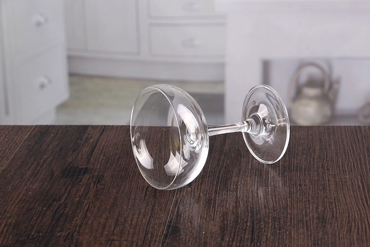 Inexpensive crystal champagne saucer