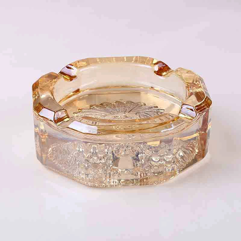 round crystal glass ashtray