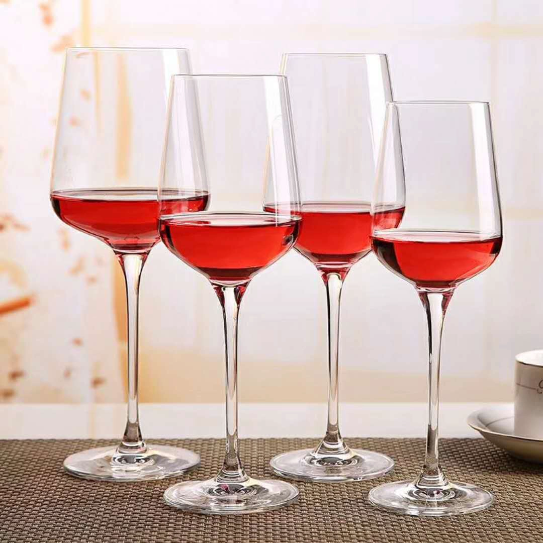 How many milliliters is the standard wine glass?