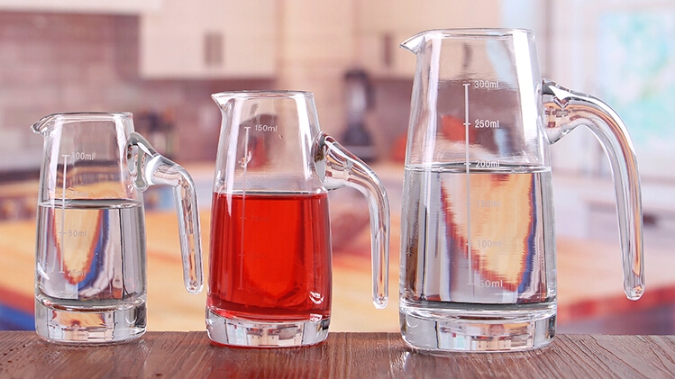glass wine decanter