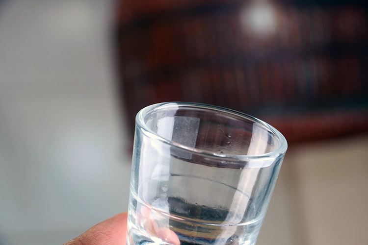 Cheap 2oz thick bottom shot glass