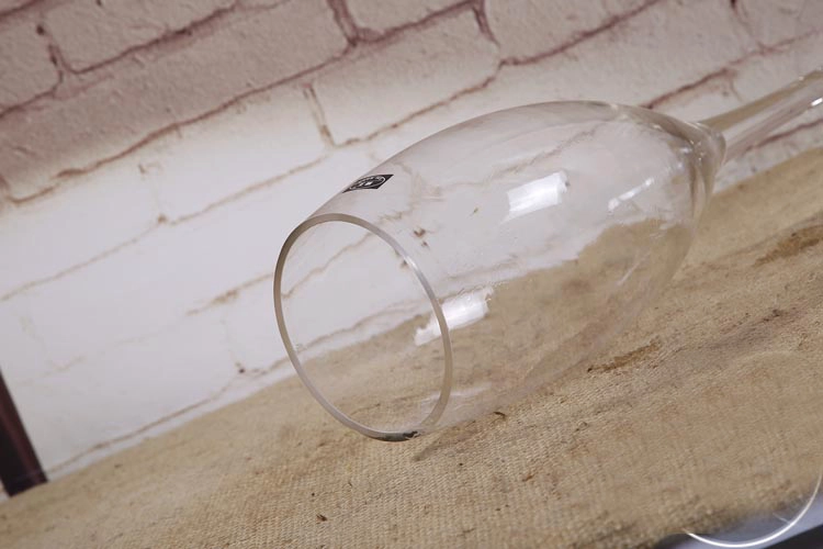 large drinking glasses drinkware