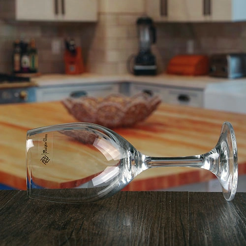 Bulk crystal wine glass