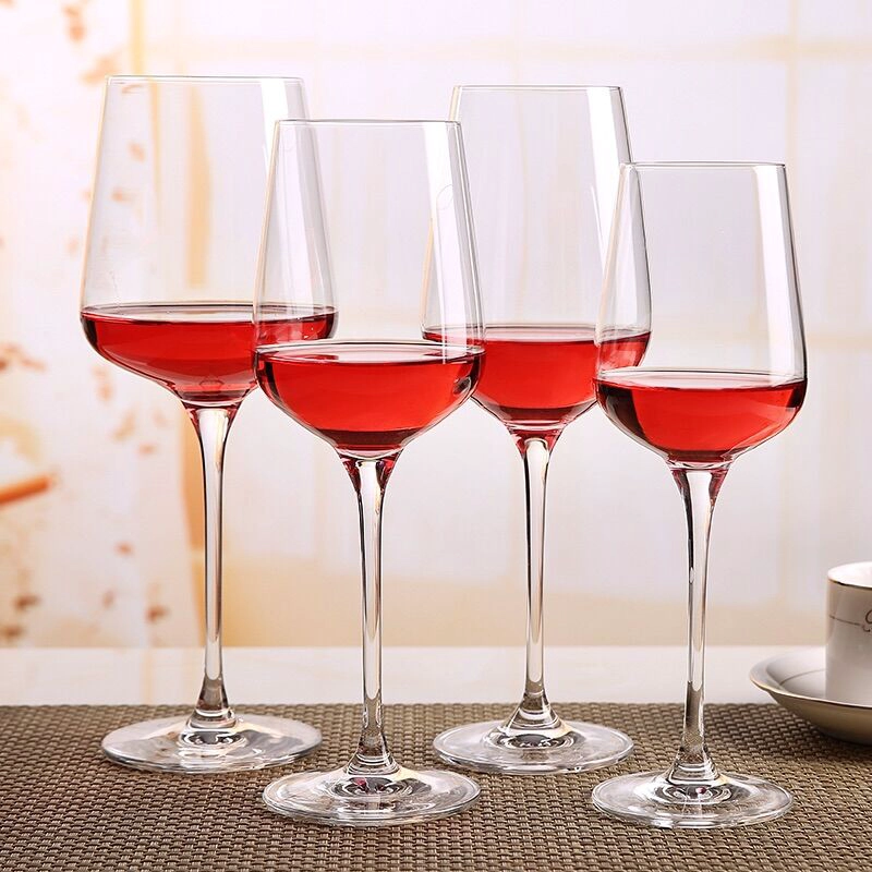 03 Personalized Wine Gasses Wedding
