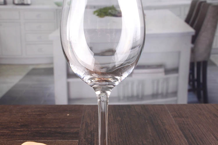 Red And White Wine Glasses