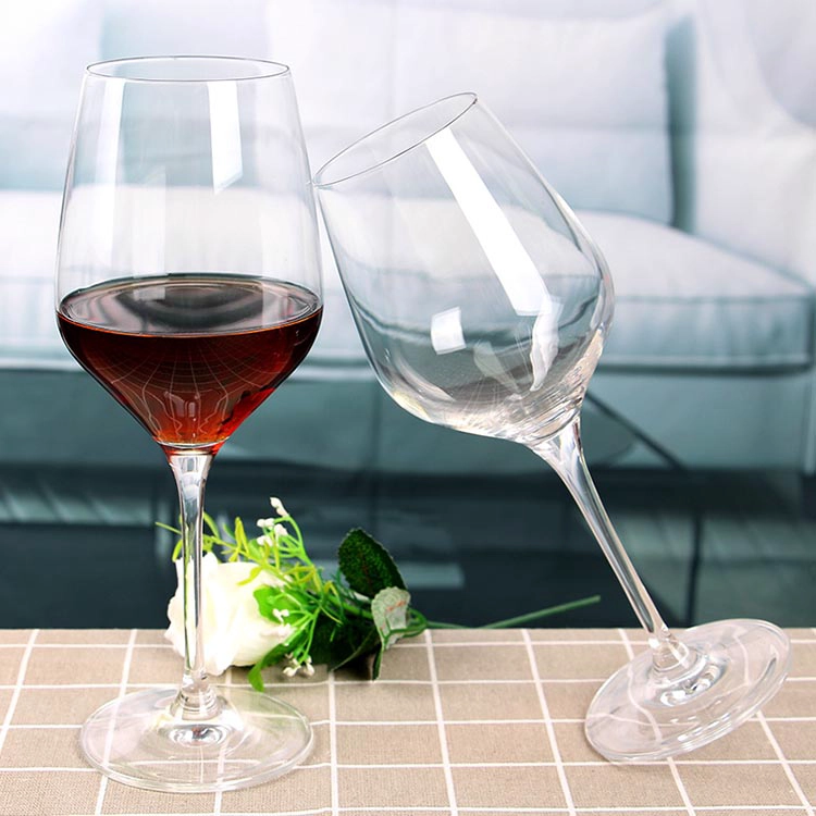 650ml bicchieri di vetro bulk bicchieri di vino lungo stelo bicchieri di vino in linea all'ingrosso
