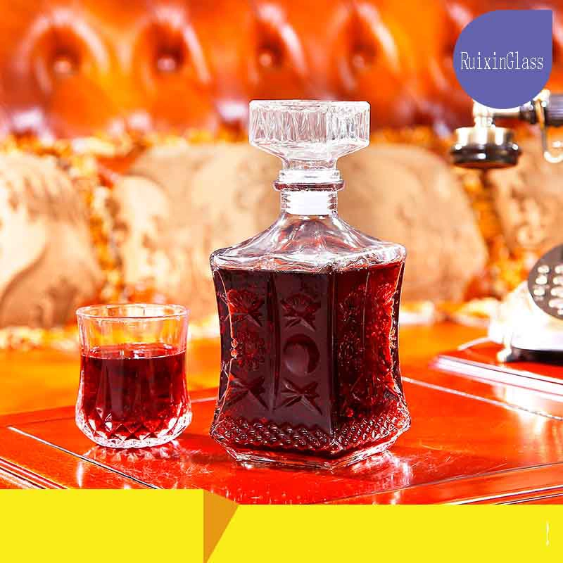China Glaskaraffe mit Stopper Lieferant