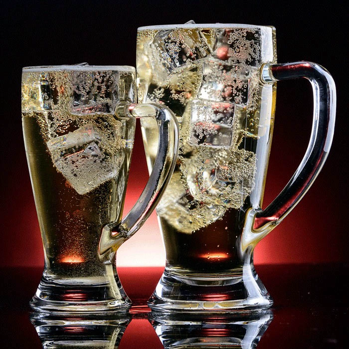 Alta capacidad jarra de cerveza de vidrio con mango de proveedores