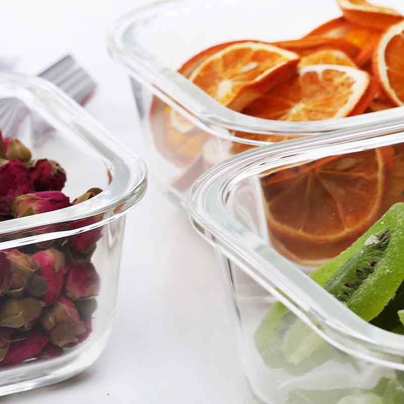Accueil alimentaire conservation de grands bols en verre