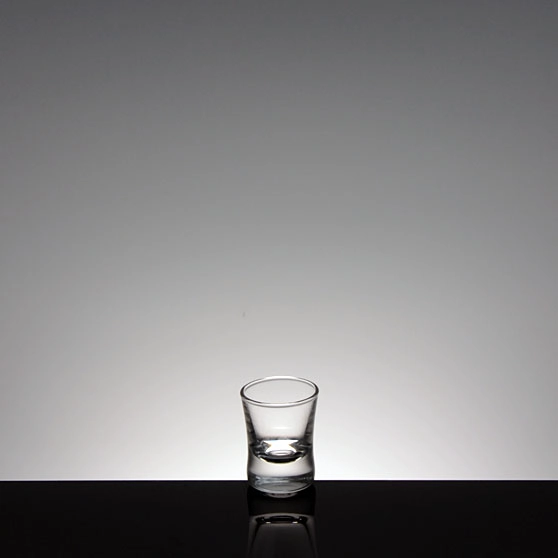 Tasses en verre de forme spéciale à vendre, petit verre coupe en gros