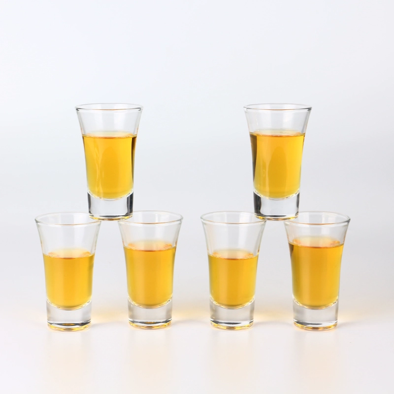 Estoque clássico de alta qualidade para venda quente copo de licor de 2 onças
